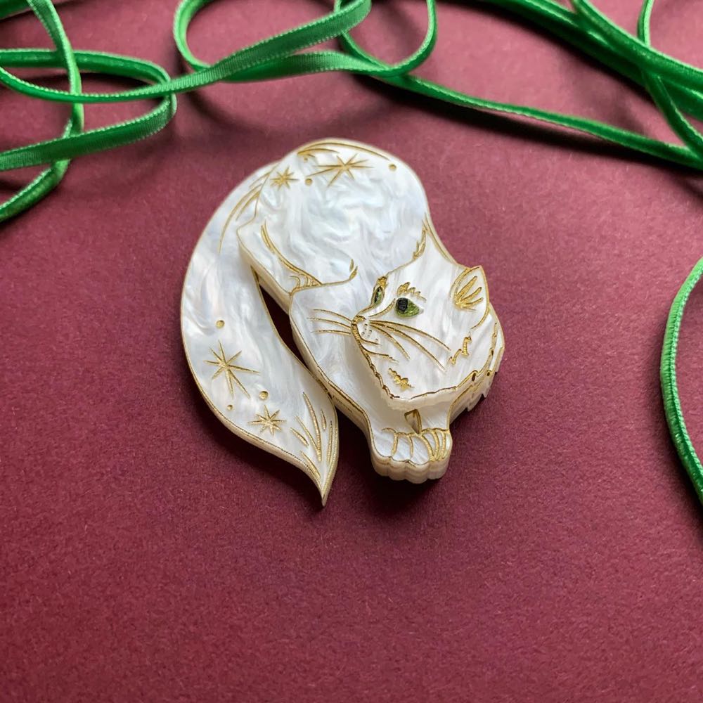 MukkaChunks - Salem the Cat (snowy white) - Brooch pin collectible - Main Image 2
