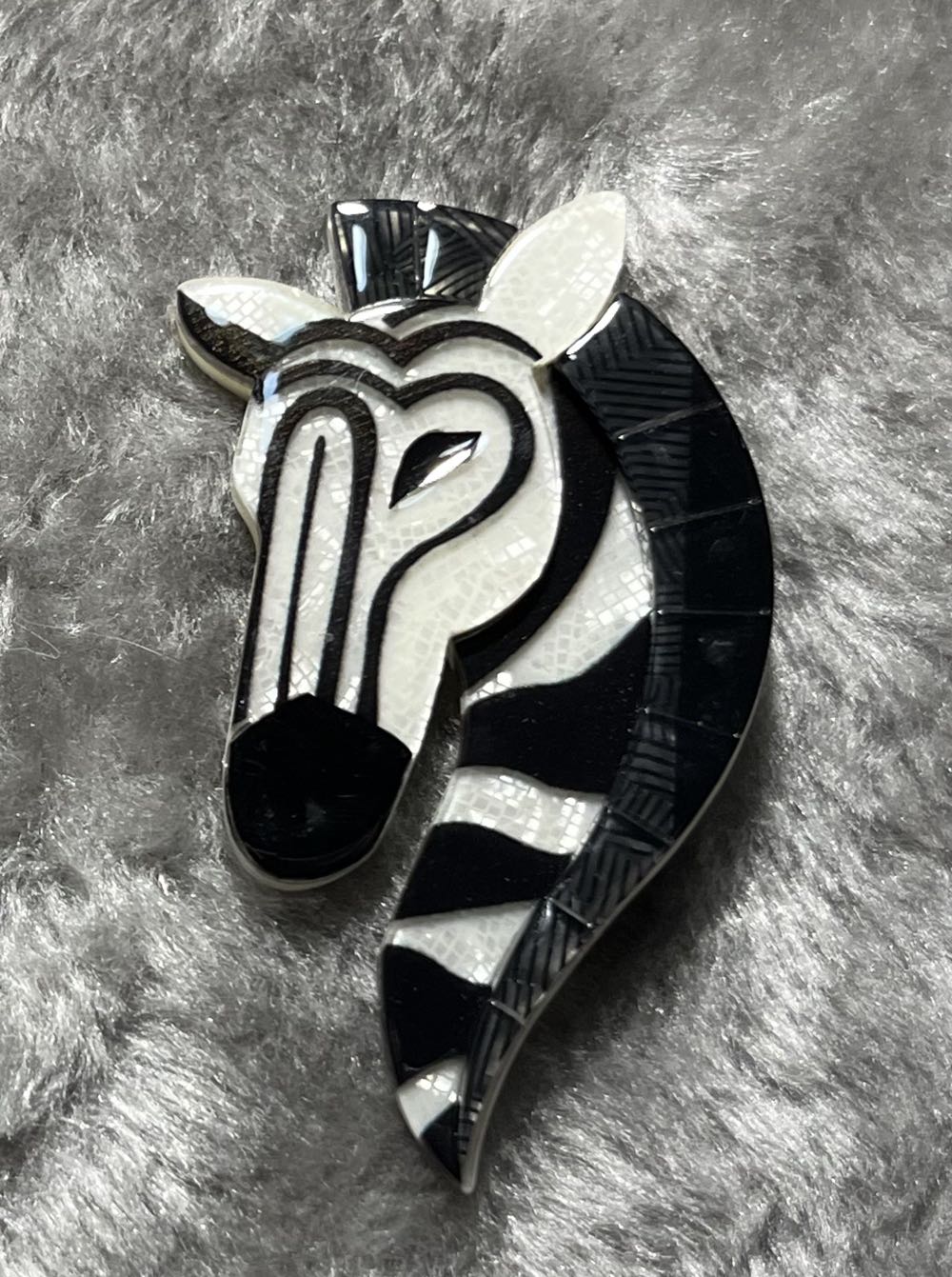 UNCAS - Alice and Broom Dog - Alice in Wonderland