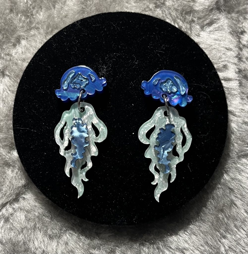 Erstwilder - Slippin’ Under (blue earrings) - Earrings pin collectible - Main Image 2
