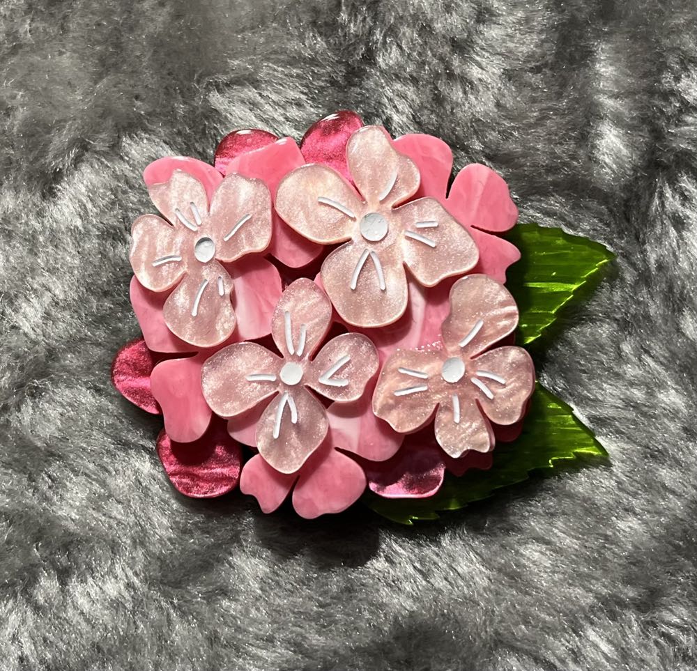 Erstwilder - Heartfelt Hydrangea (pink) - Brooch pin collectible - Main Image 2
