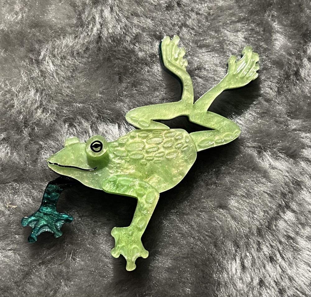 Erstwilder - Leaps and Bounds - Brooch pin collectible - Main Image 2