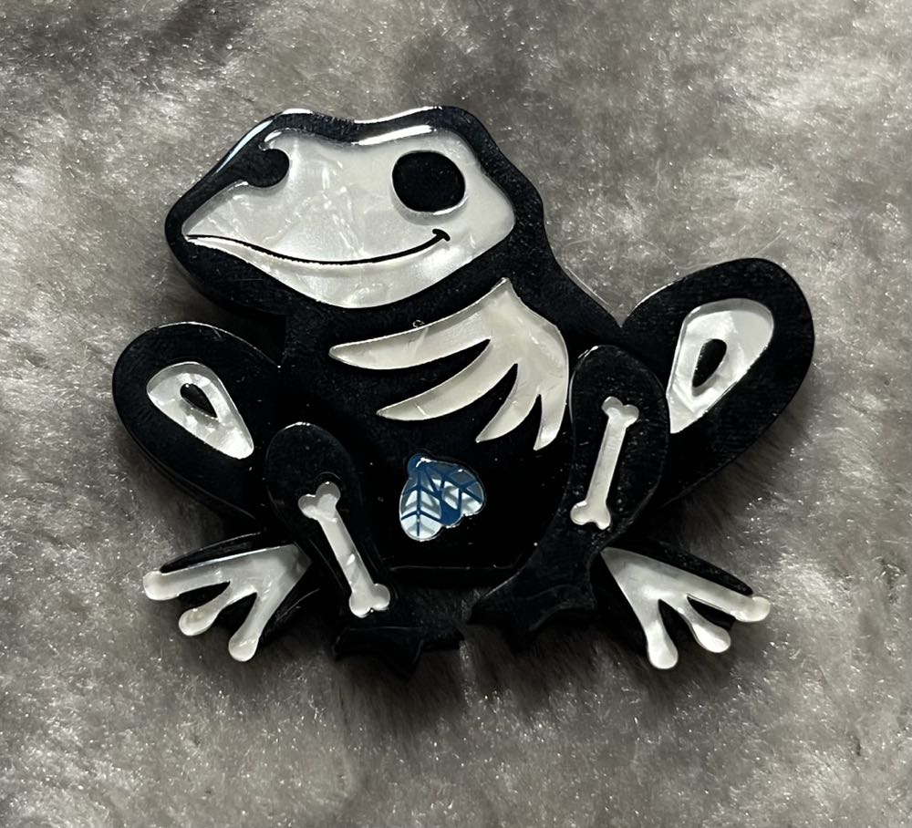 Erstwilder - Haunted Hopper - Brooch pin collectible - Main Image 2