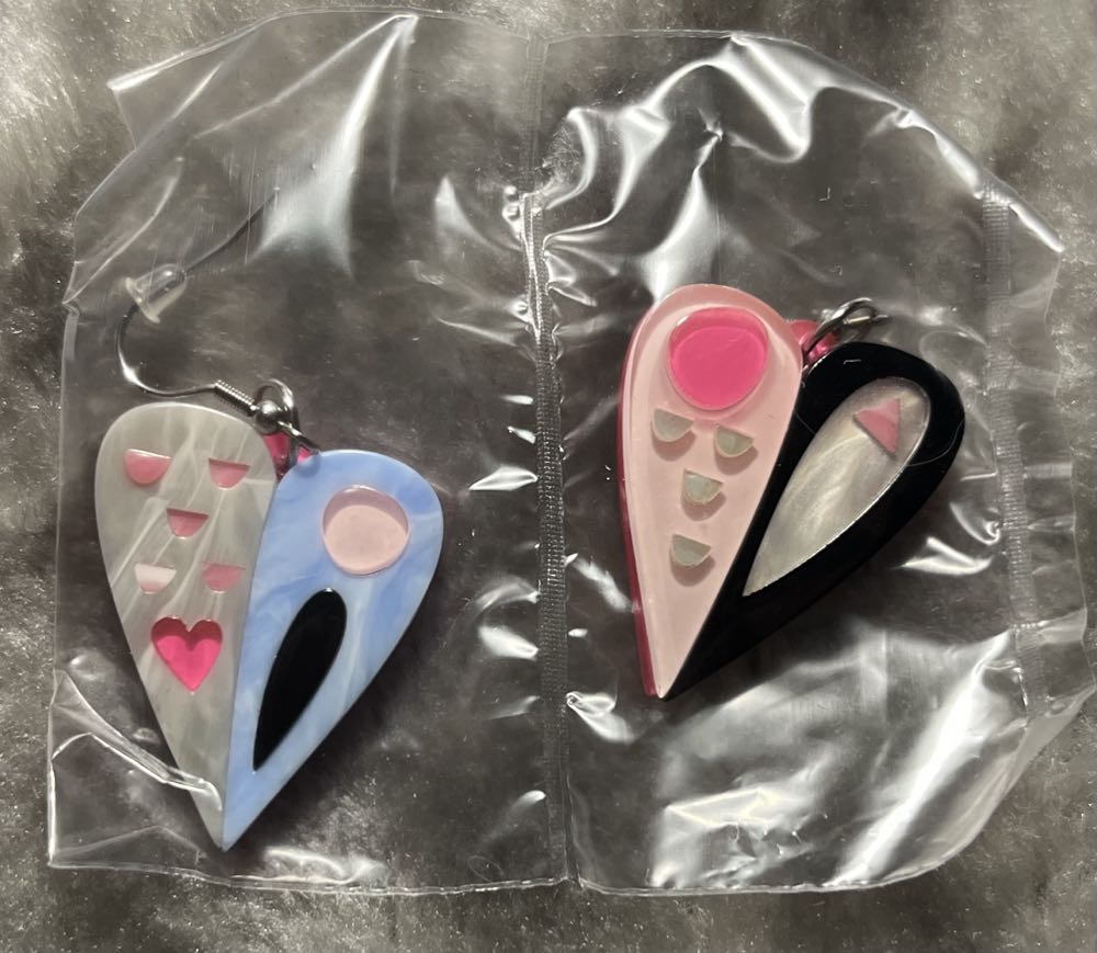 Erstwilder - The Garrulous Galah (earrings) - Earrings pin collectible - Main Image 2