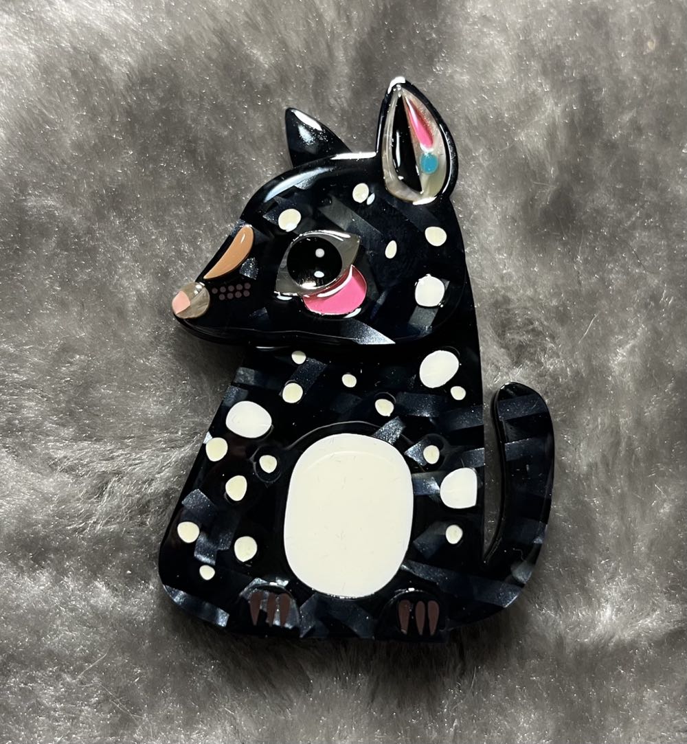 Erstwilder - The Quaint Eastern Quoll - Brooch pin collectible - Main Image 2