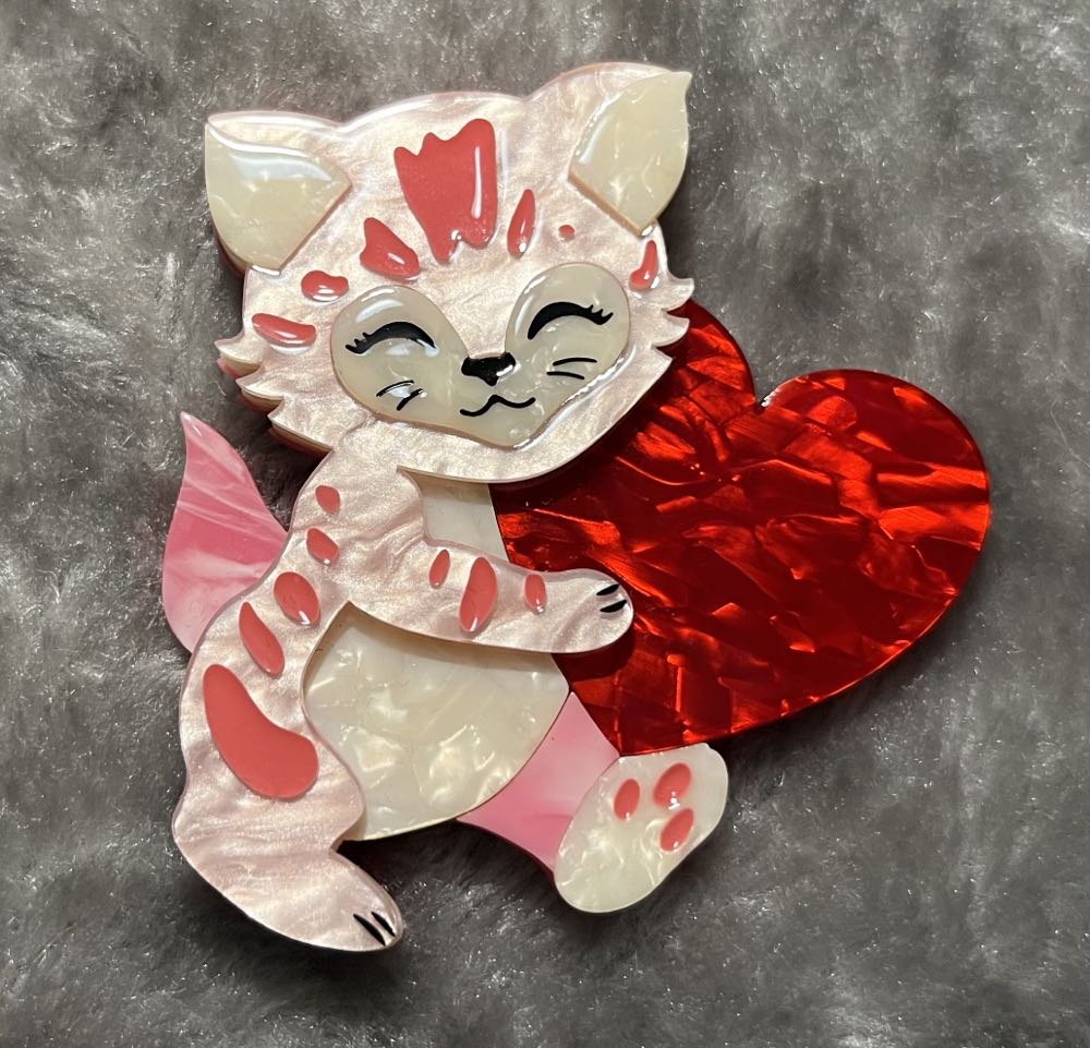 Erstwilder - Feline the Love - Brooch pin collectible - Main Image 2