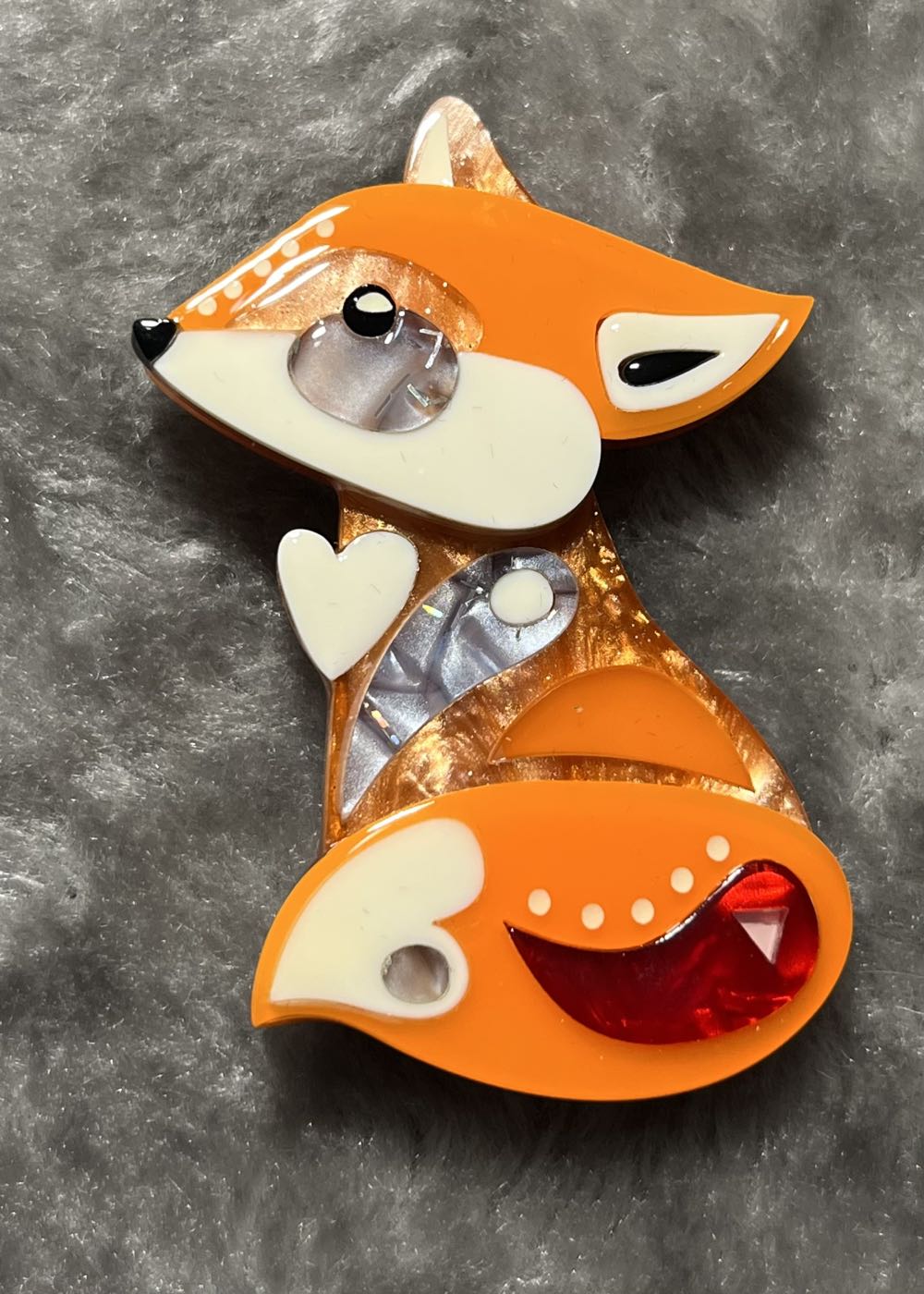 Erstwilder - The Footloose Fox - Brooch pin collectible - Main Image 2