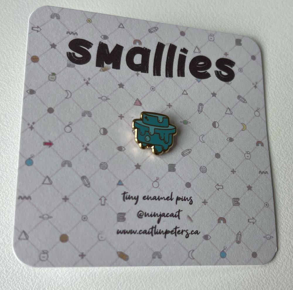 Smallies  pin collectible - Main Image 2