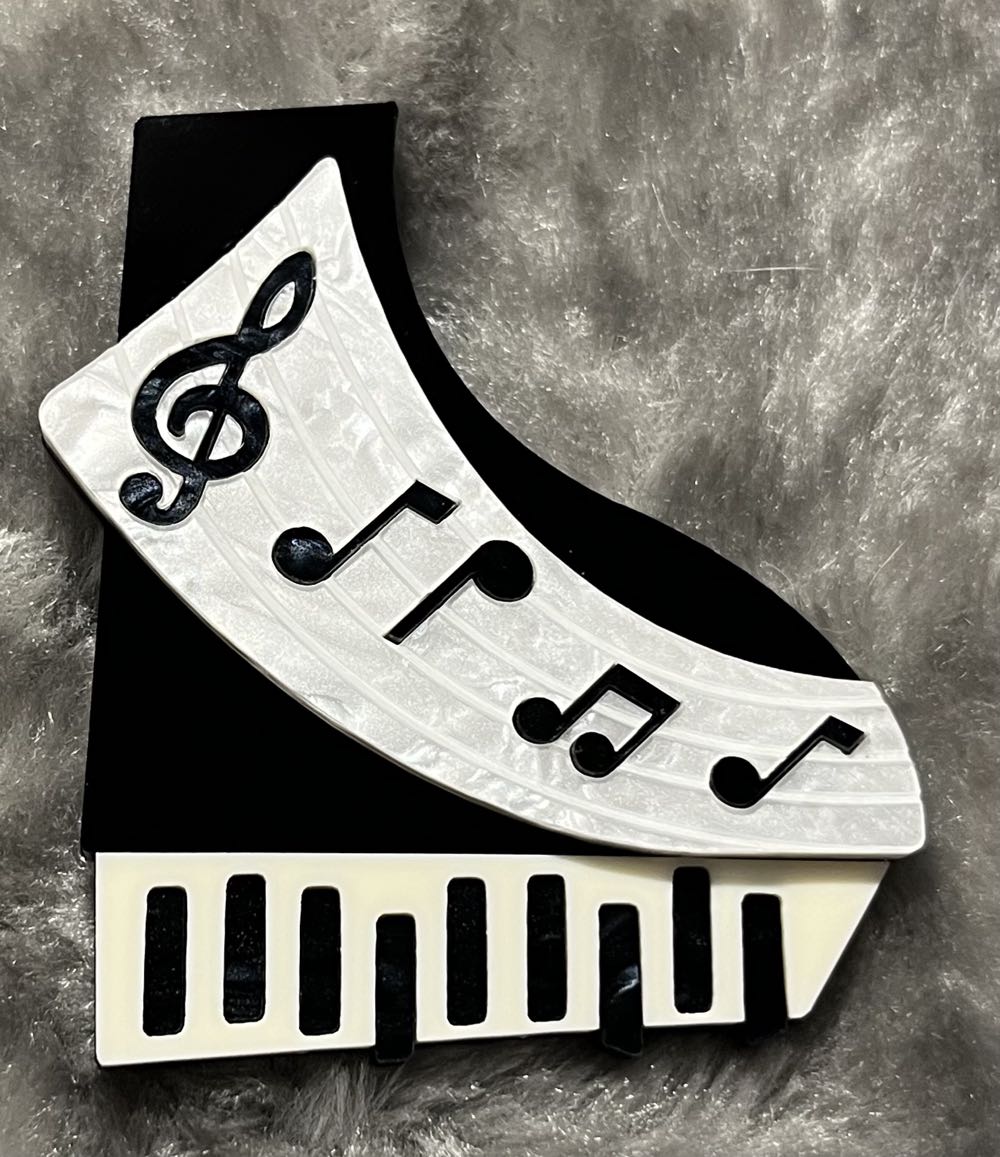 Deer Arrow - Piano Piece - Brooch pin collectible - Main Image 2