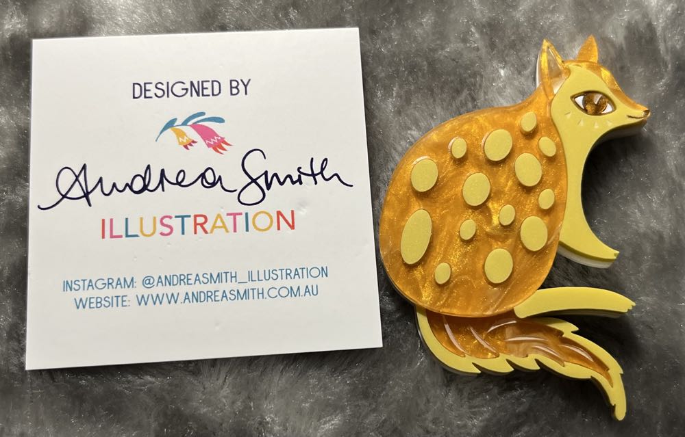 Deer Arrow - Quinn the Quoll - Brooch pin collectible - Main Image 3