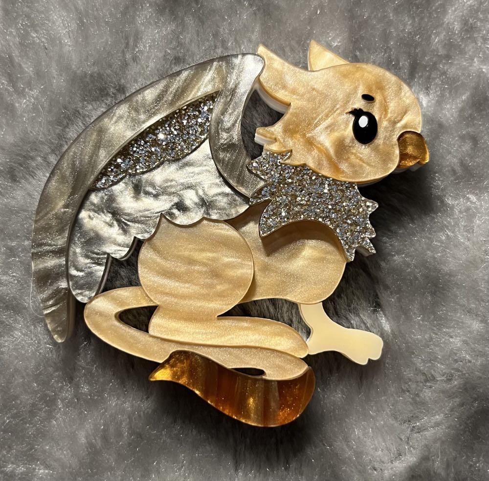 Deer Arrow - Talon the Griffin - Brooch pin collectible - Main Image 2