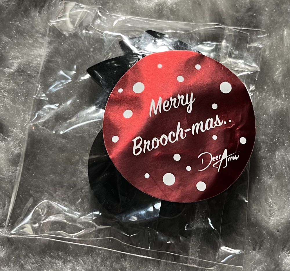 Deer Arrow - Santa Astro Cat - Brooch pin collectible - Main Image 4