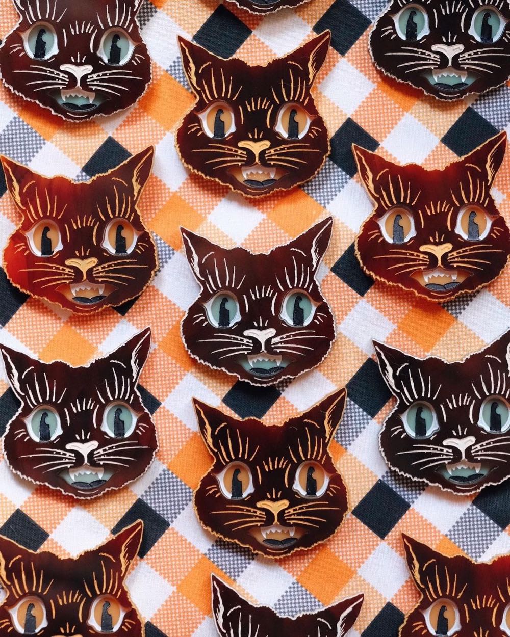 Kirbee Lawler - Vintage Halloween Cat (moss) - Brooch pin collectible - Main Image 4