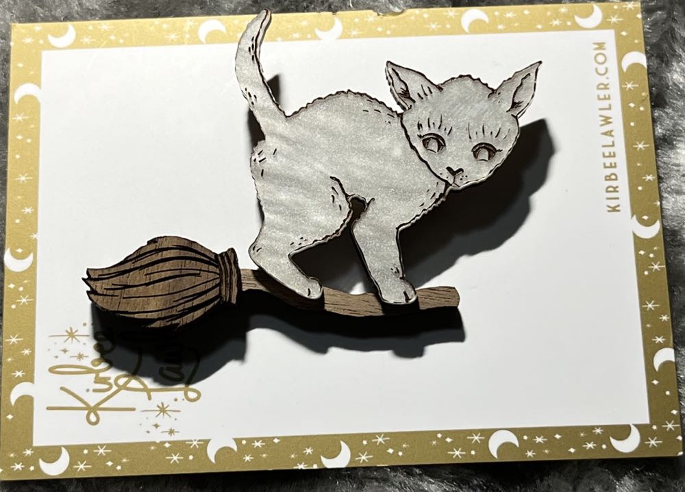 Kirbee Lawler - Broomstick Kitten (white) - Brooch pin collectible - Main Image 2