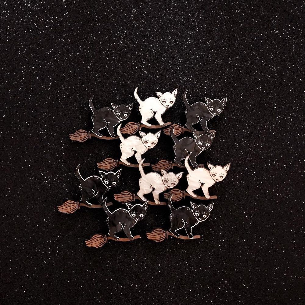 Kirbee Lawler - Broomstick Kitten (white) - Brooch pin collectible - Main Image 3