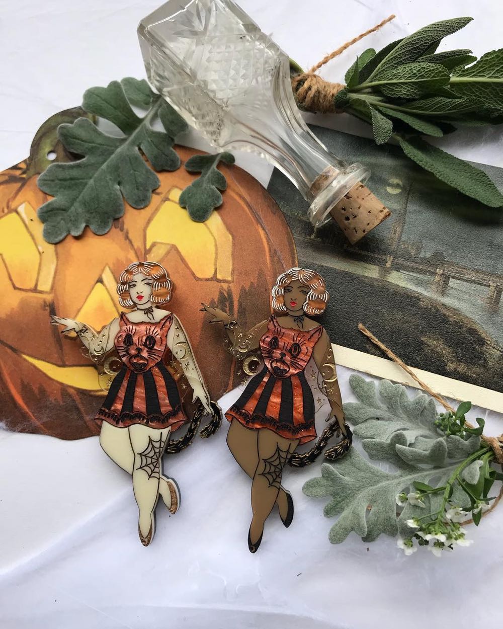 Kirbee Lawler - Cat Lady - Brooch pin collectible - Main Image 2