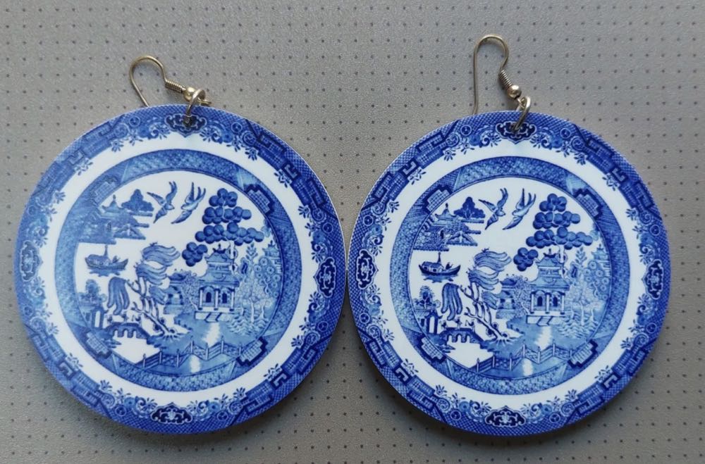 Tatty Devine - Willow Plate Dangles - Earrings pin collectible - Main Image 3