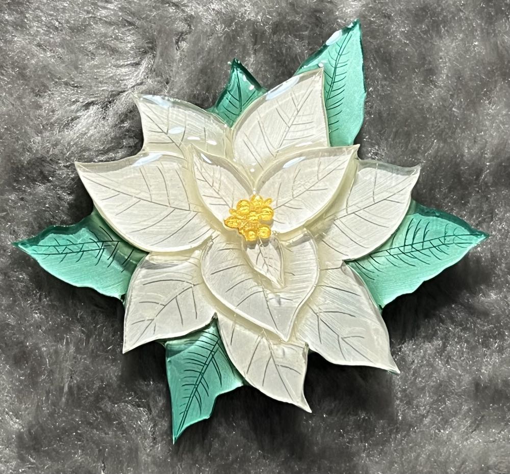 Lillian*Madison - Pearl Poinsettia - Brooch pin collectible - Main Image 3