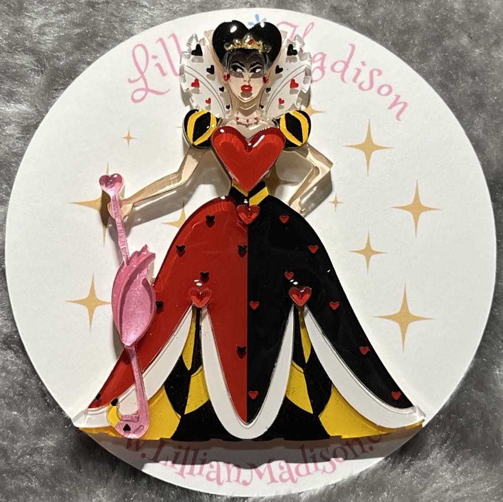 Lillian*Madison - Queen of Hearts - Brooch pin collectible - Main Image 2