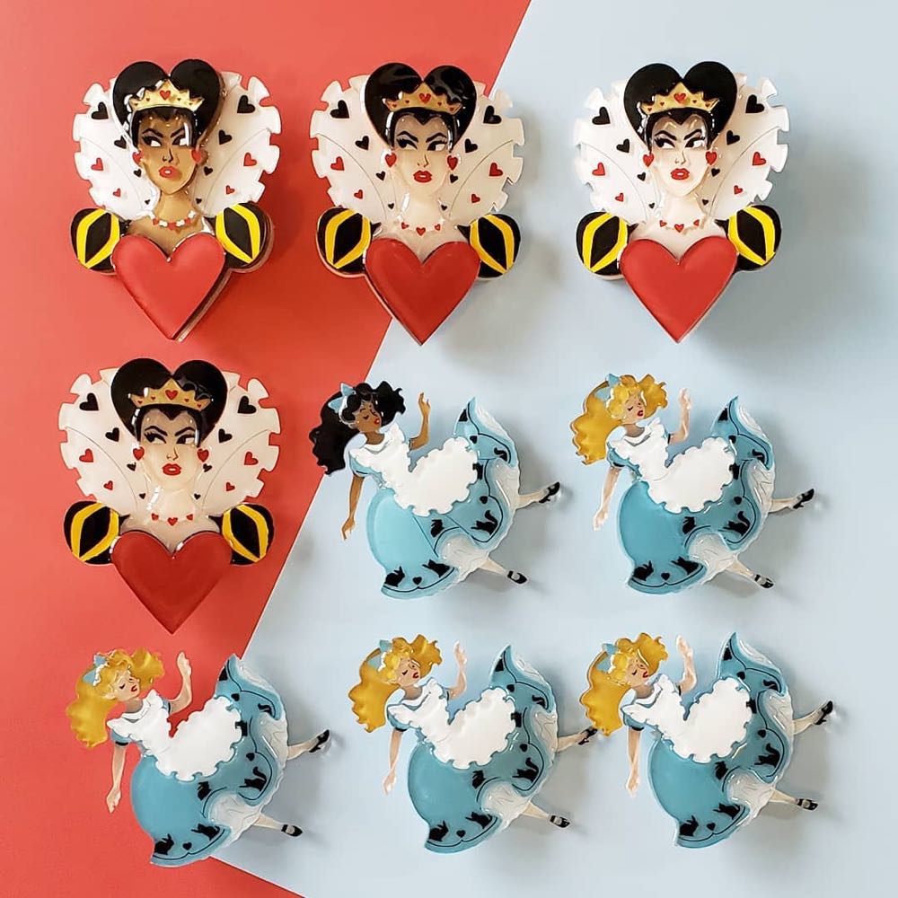 Lillian*Madison - Queen of Hearts (portrait) - Brooch pin collectible - Main Image 4