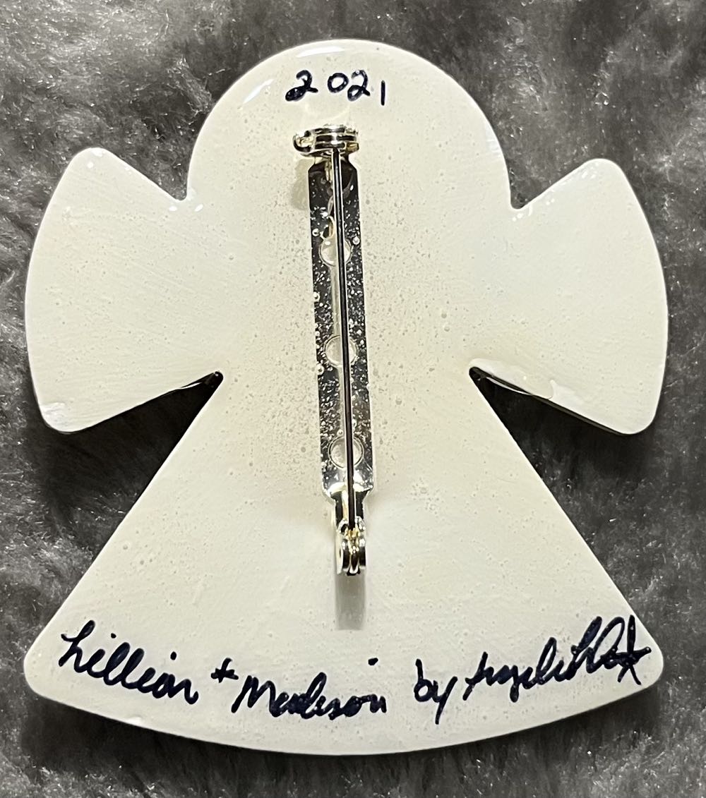 Lillian*Madison - Snow Angel Cat (black custom) - Brooch pin collectible - Main Image 2