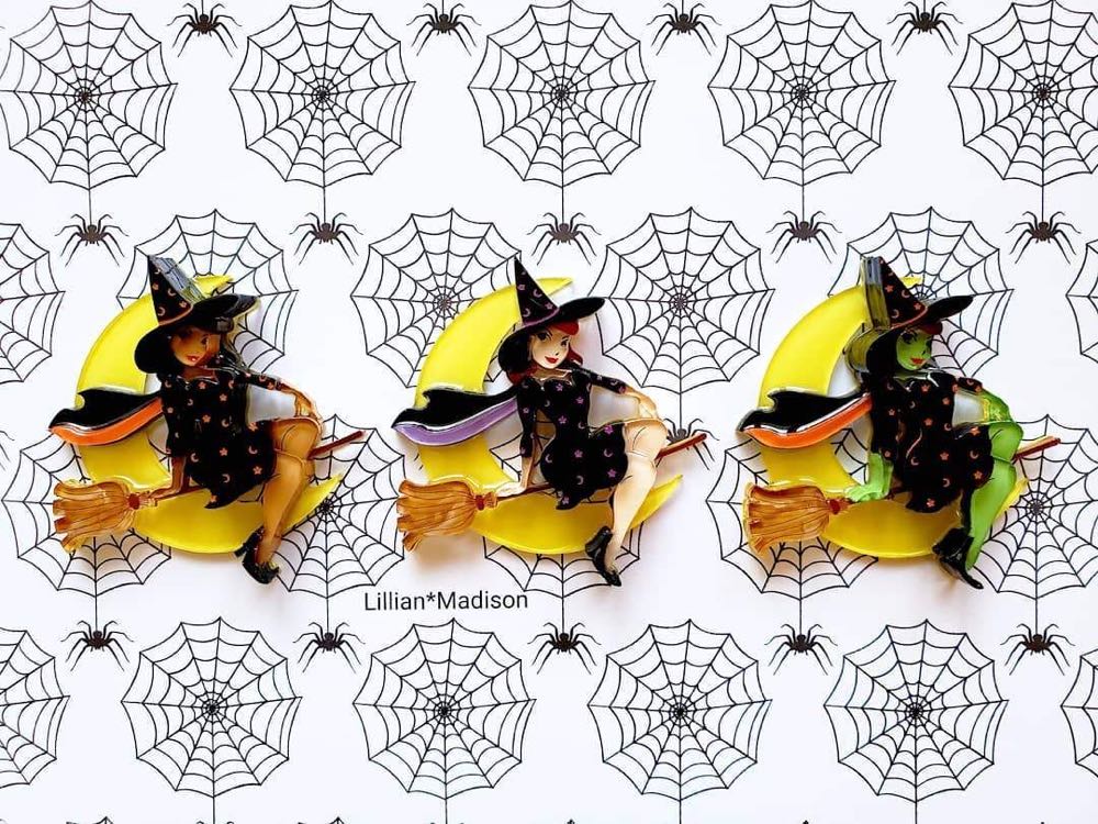 Lillian*Madison - Bewitched (green) - Brooch pin collectible - Main Image 4