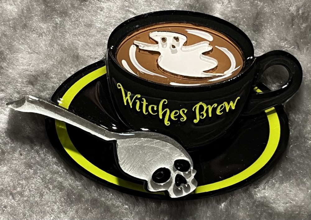 Lillian*Madison - Witches Brew - Brooch pin collectible - Main Image 3