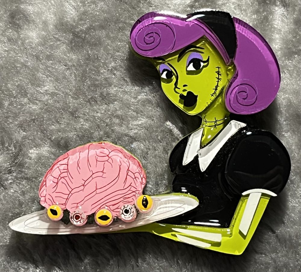 Lillian*Madison - Zombie Hostess - Brooch pin collectible - Main Image 3