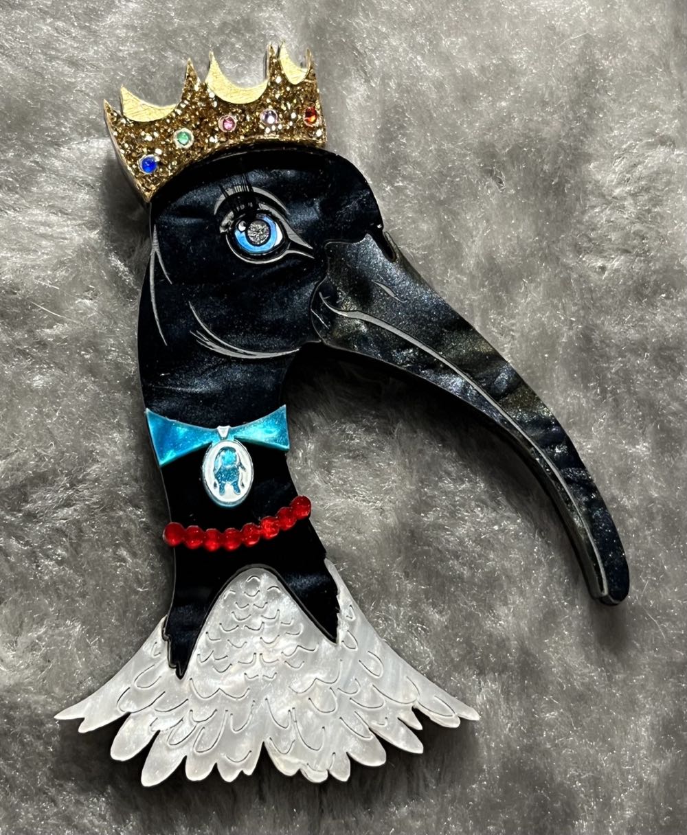 The Storybook Rabbit - Queen Imelda Ibis - Brooch pin collectible - Main Image 2