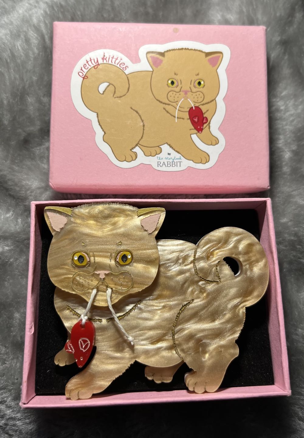 The Storybook Rabbit - Kevin the Kitten - Brooch pin collectible - Main Image 3