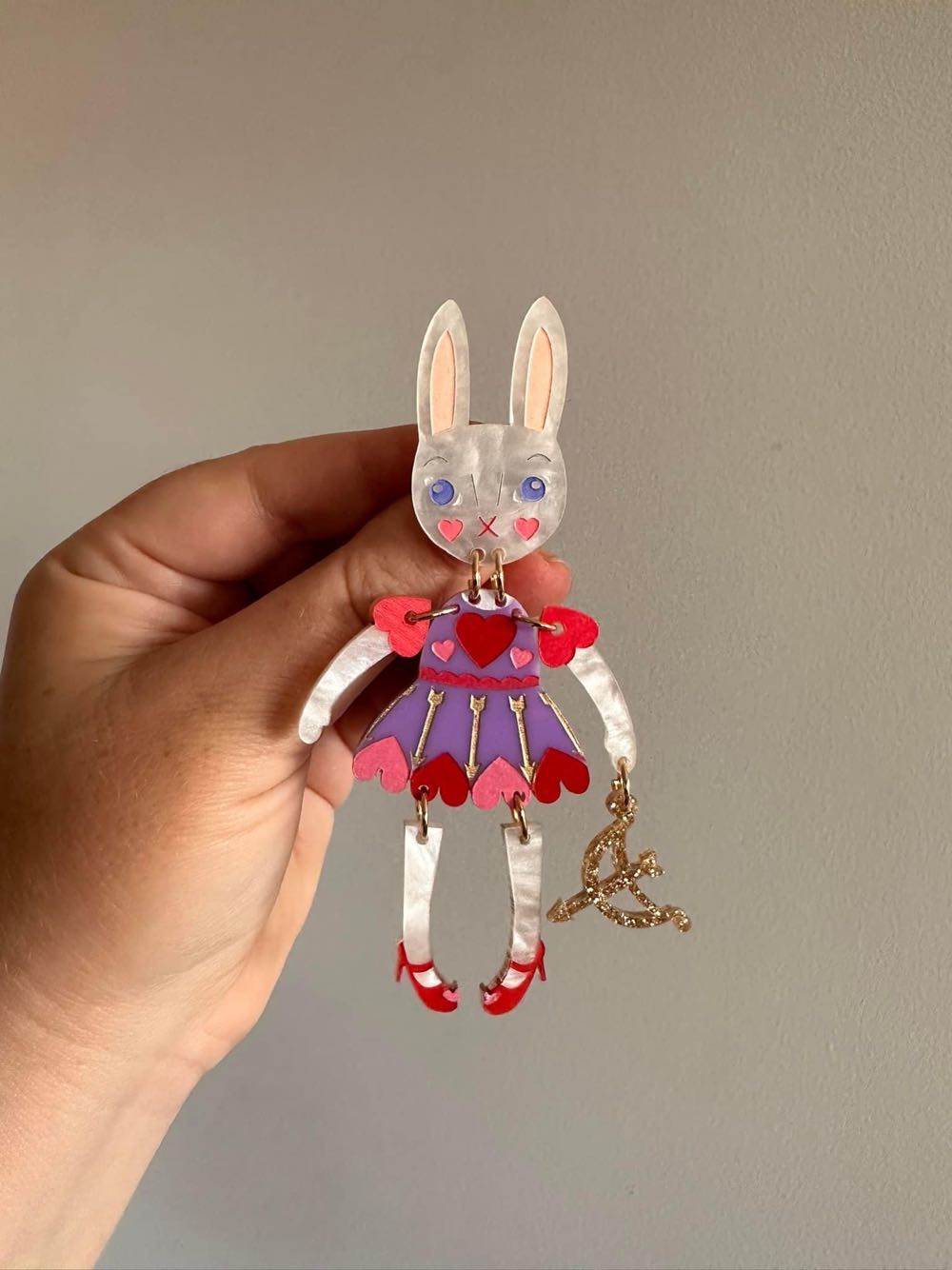 The Storybook Rabbit - Sweetheart Valentine’s Bunny (lilac) - Brooch pin collectible - Main Image 2