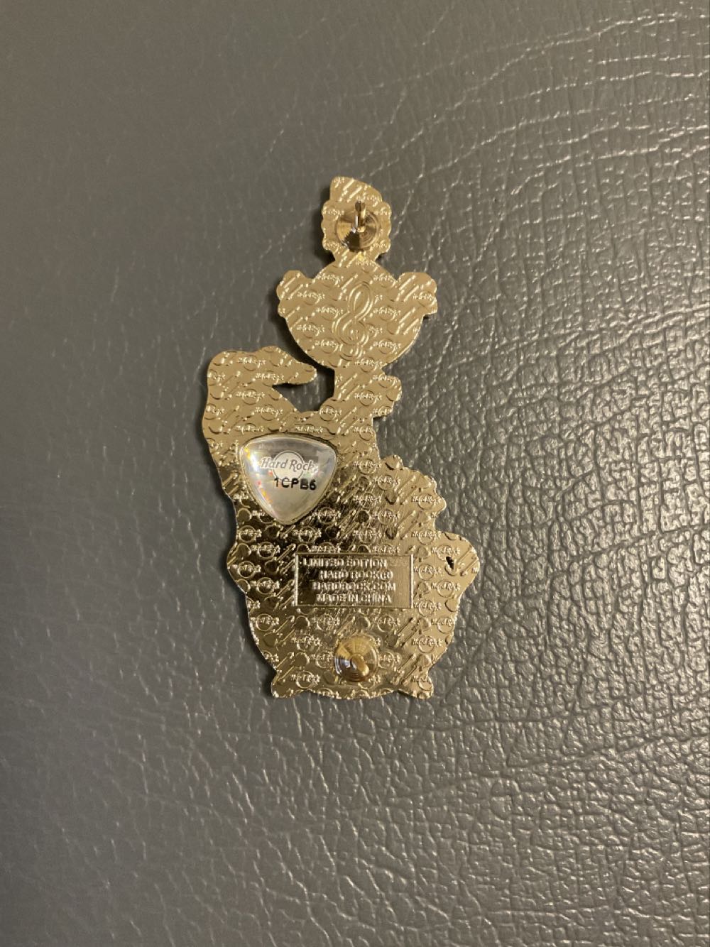 Hard Rock Cafe - New York - St Patricks Day - 2023 - Ltd Edition 300  pin collectible - Main Image 2