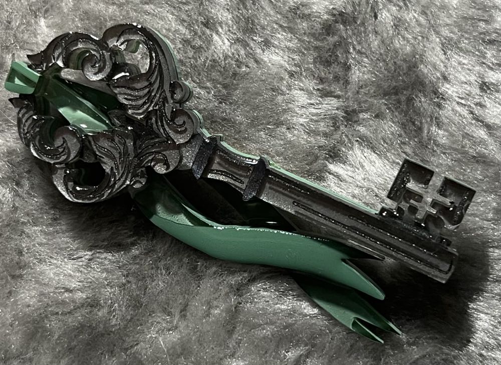 Tangerine Menagerie - Antique Key (celadon) - Brooch pin collectible - Main Image 3