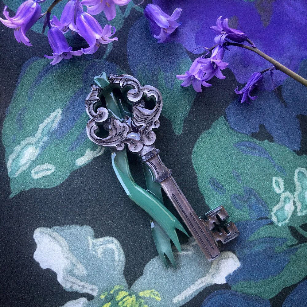 Tangerine Menagerie - Antique Key (celadon) - Brooch pin collectible - Main Image 4