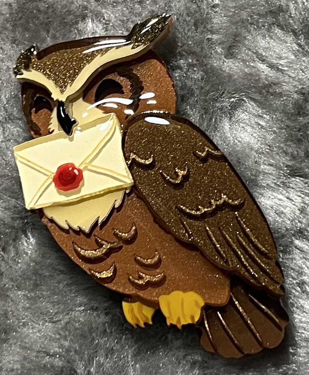 Tangerine Menagerie - Post Owl - Brooch pin collectible - Main Image 3
