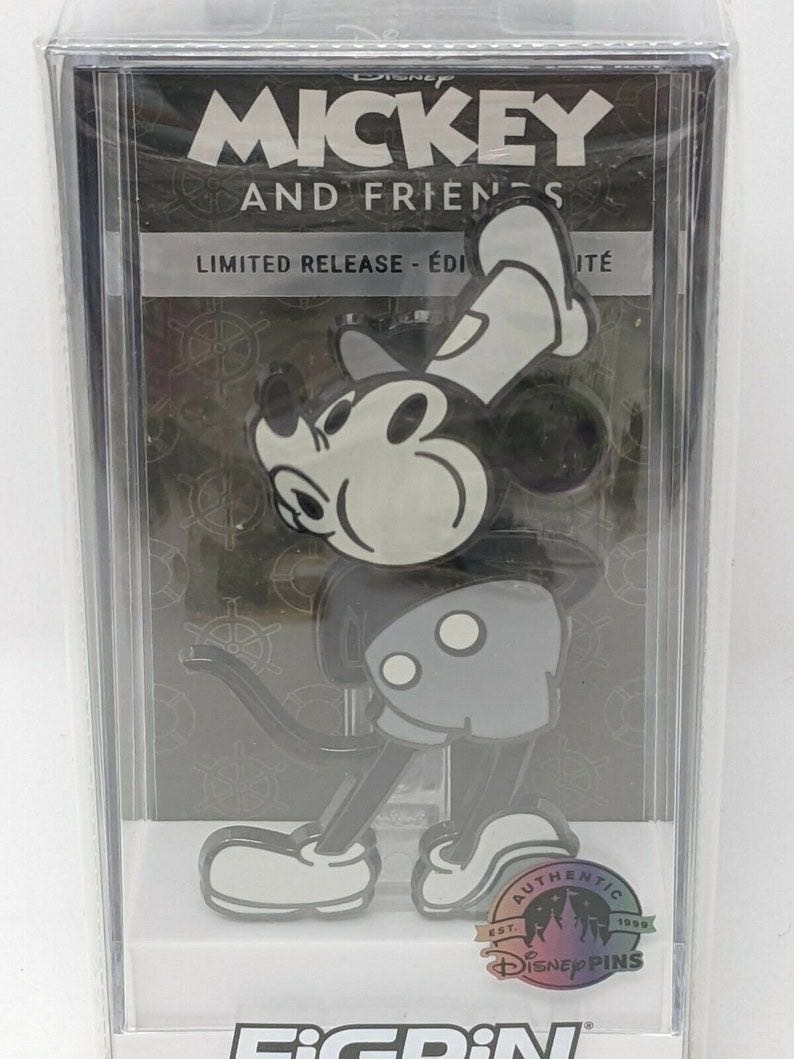 Steamboat Willie - FigPin 685 - FigPin pin collectible [Barcode 465052086738] - Main Image 2