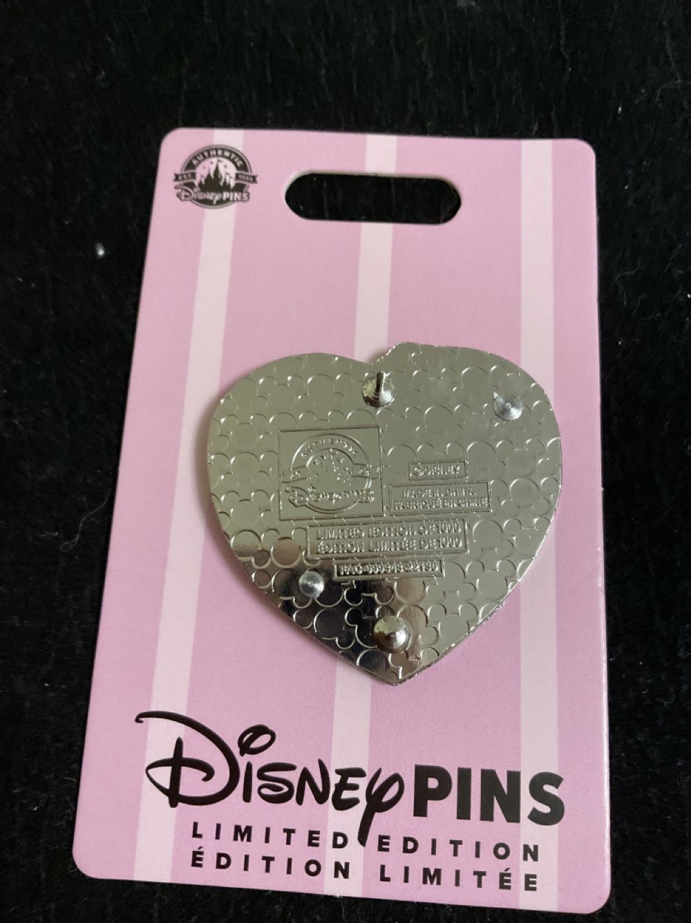 Peter Pan - Happy Mothers Day 2023 - Ltd Edition 1000  pin collectible - Main Image 2