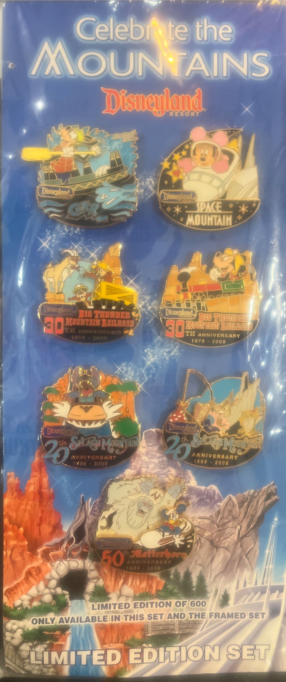 Kaiju Candy - Grinch Hand (candy cane)