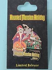 Pandacat - Winter Lamp Post and Robin