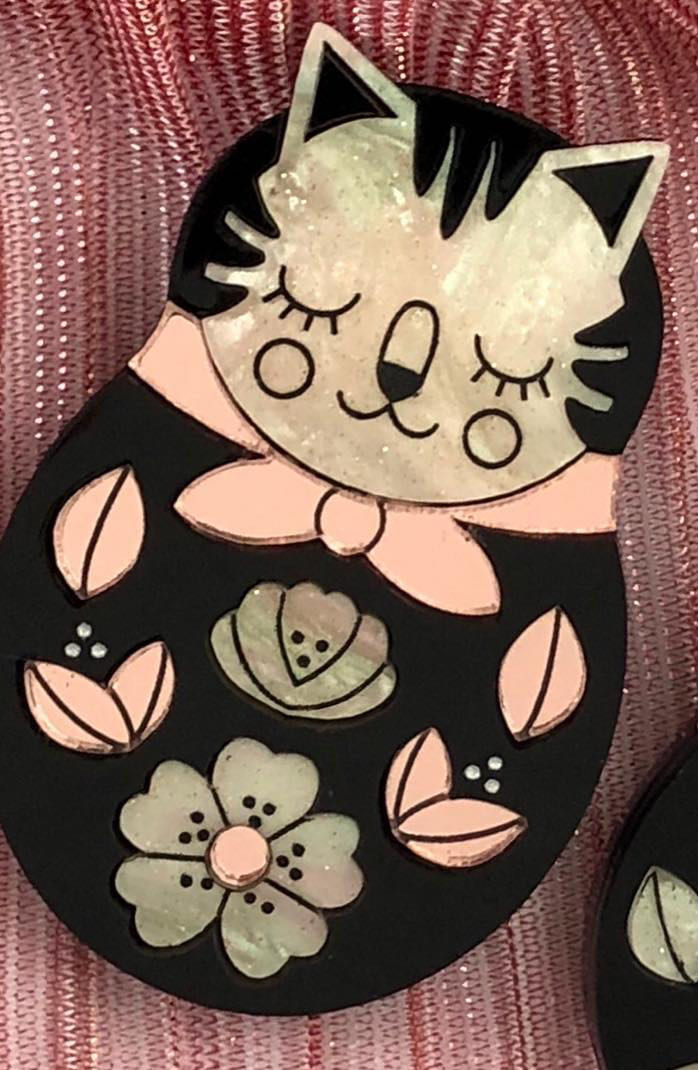 Disney Vacation Club - Mickey Carrying Suitcase 2022