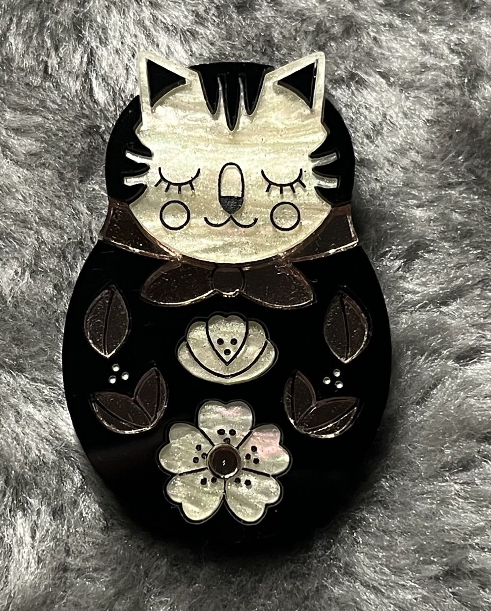 TMOMJ - Kitty Babushka - Brooch pin collectible - Main Image 2