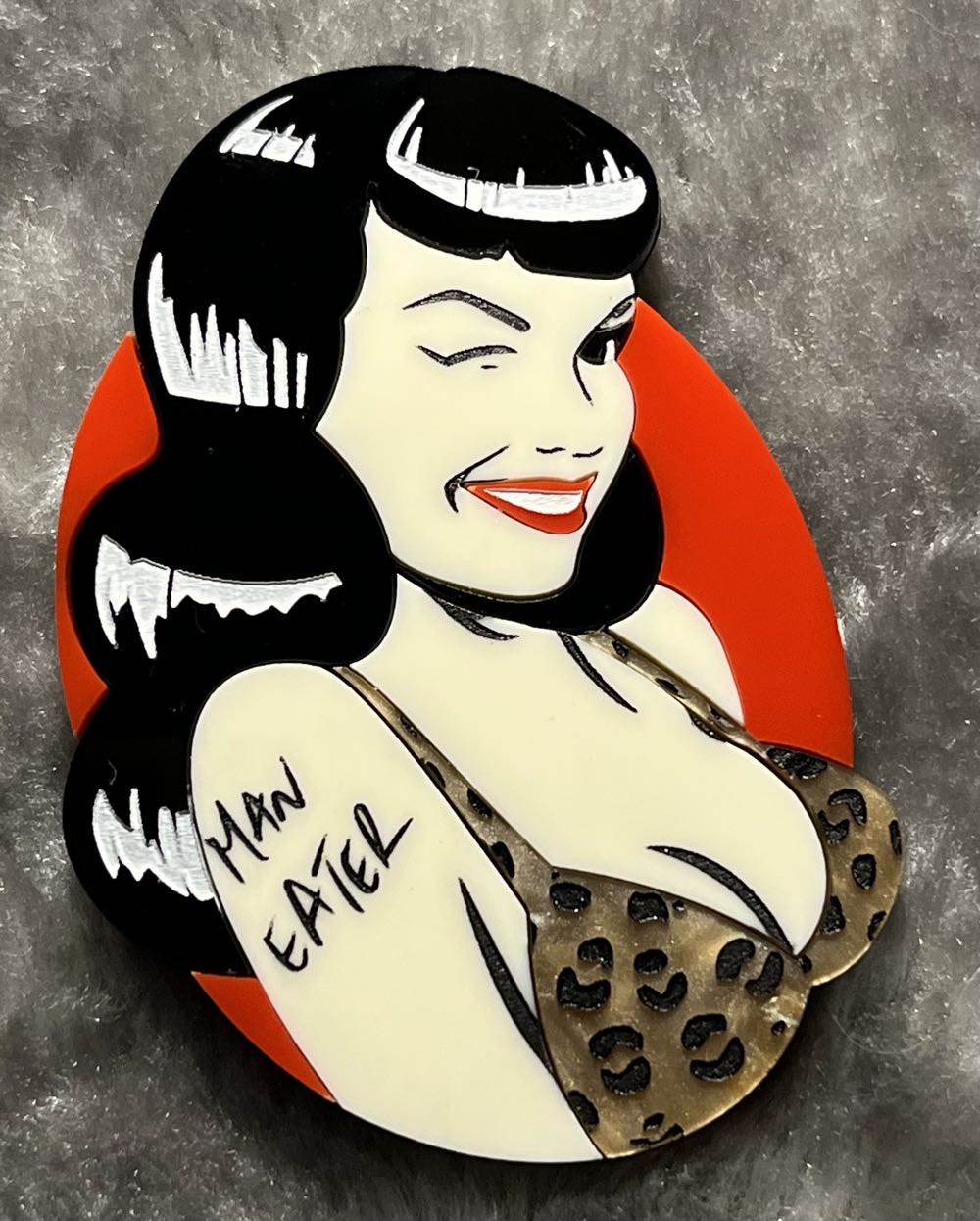 TMOMJ - Cheeky Bettie - Brooch pin collectible - Main Image 2
