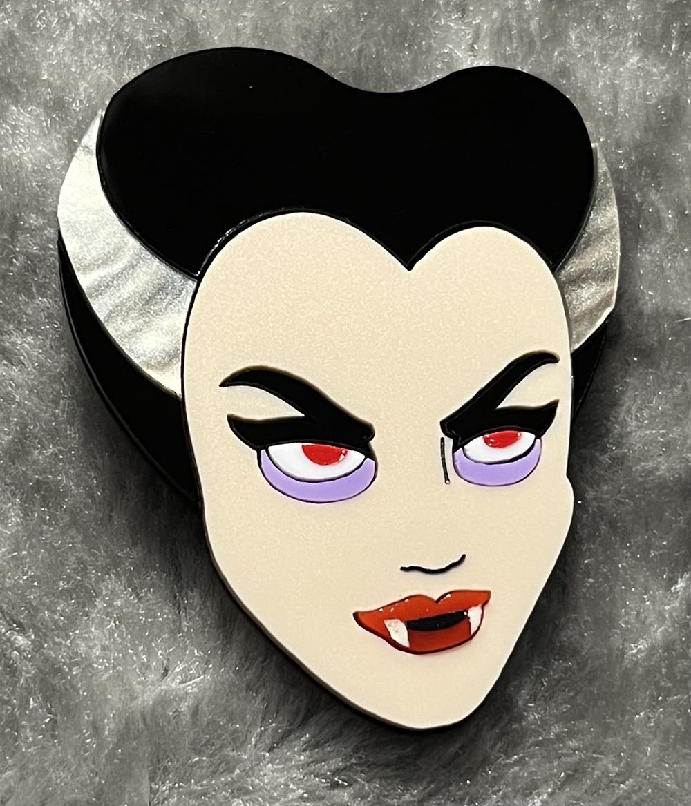 TMOMJ - Transylvanian Bride (small) - Brooch pin collectible - Main Image 2