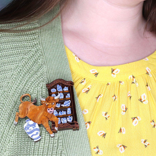 Gory Dorky - Bull in a China Shop - Brooch pin collectible - Main Image 3