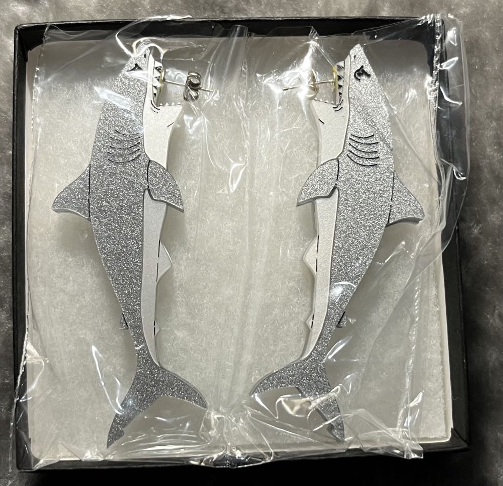 Gory Dorky - Great White Shark Earrings - Earrings pin collectible - Main Image 2