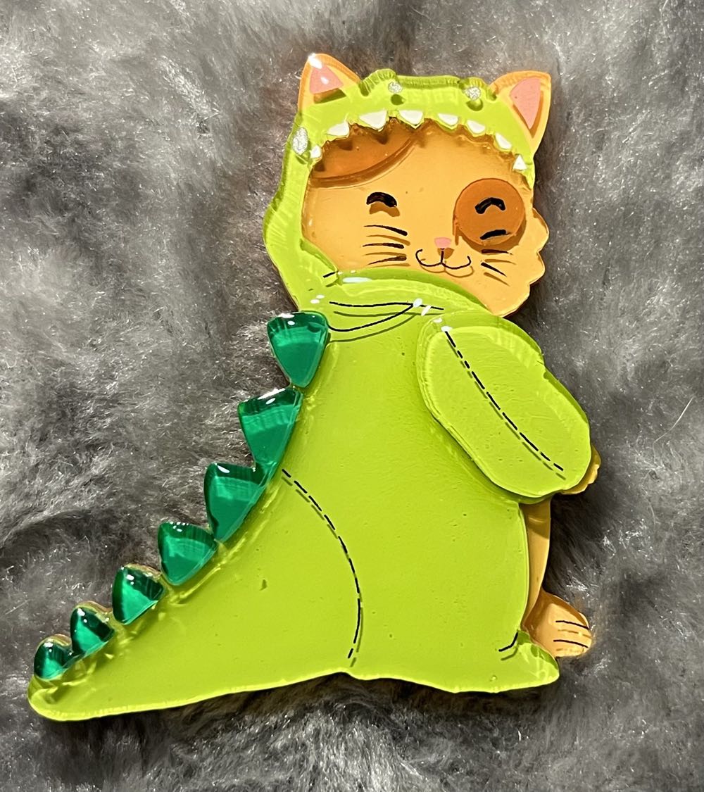 Vera Chan - Dino Cat (original green) - Brooch pin collectible - Main Image 2