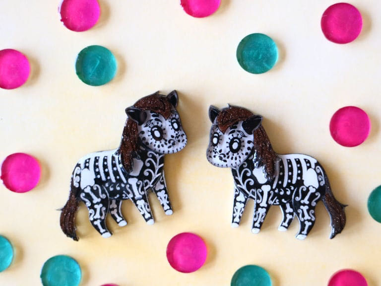 Vera Chan - Day of the Dead Horse  - Brooch pin collectible - Main Image 3