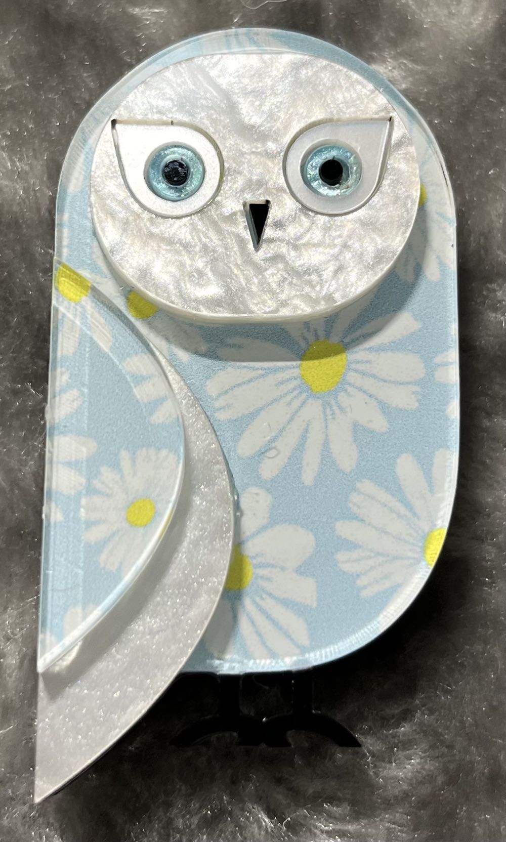 Wintersheart - Snowy the Owl - Brooch pin collectible - Main Image 2