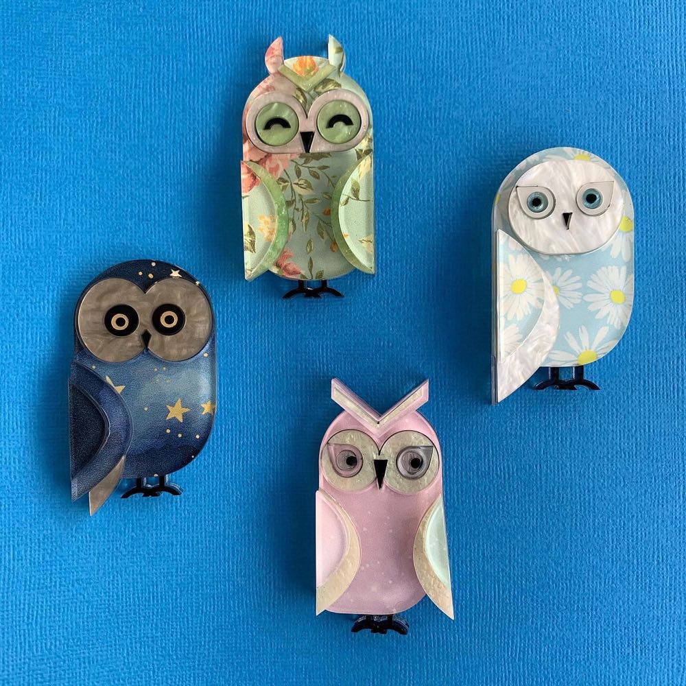 Wintersheart - Snowy the Owl - Brooch pin collectible - Main Image 3