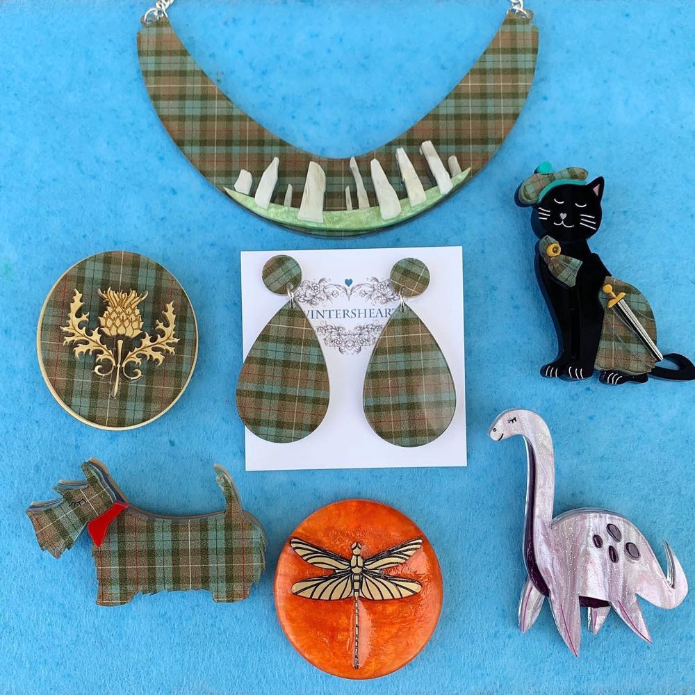 Wintersheart - Tartan Scotiie (green) - Brooch pin collectible - Main Image 3