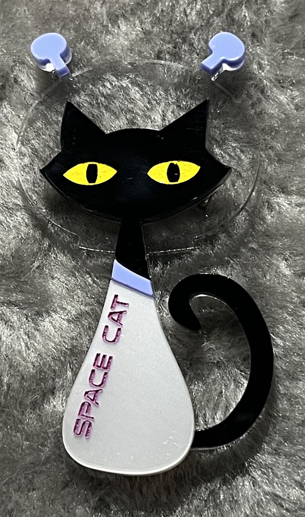 Wintersheart - Space Kitty - Brooch pin collectible - Main Image 2
